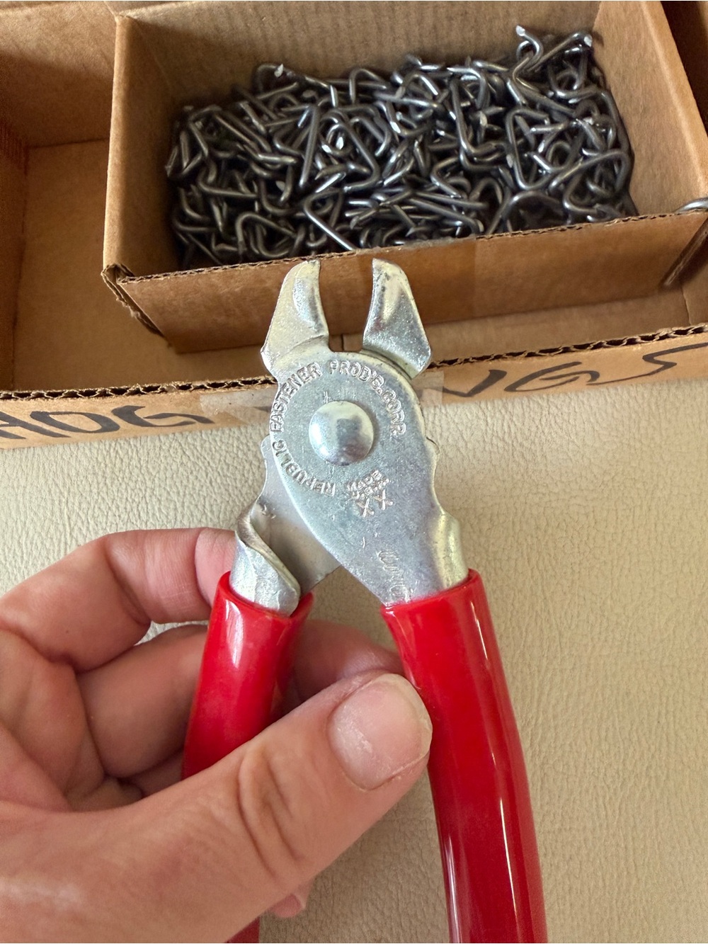 Straight Hog Ring Pliers and Hog Rings